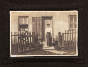 Lizzie Benton's daughter, Anne Lizzie Benton's daughter, Anne